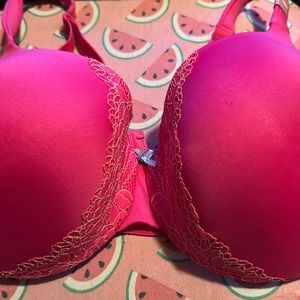 New Cacique pink laced with baby blue bow size 42DD